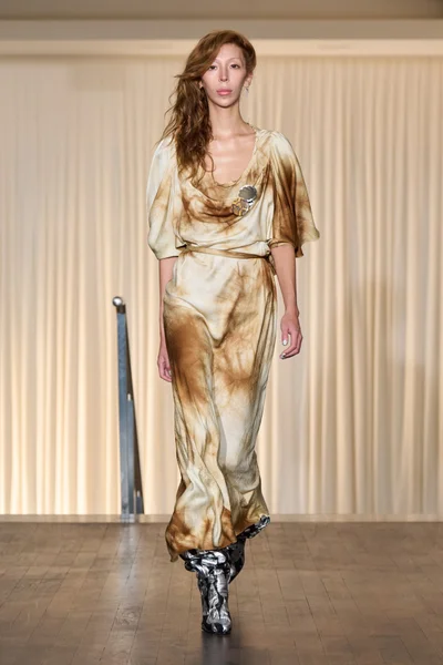 Look 7